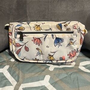 Lug Parasail Cosmetic Bag, Hunmingbird Floral, Brand New, NWOT
